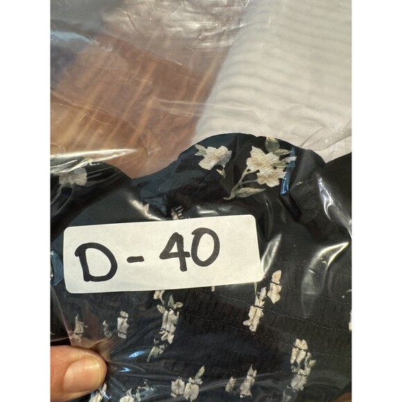 American Eagle Peasant Blouse Elastic Body Blk/Floral Print, Long Sleeve, Sz M - Picture 10 of 10